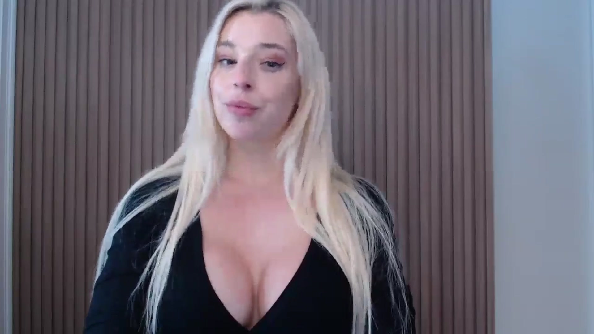 Gallery image thumbnail from Riley_Parks's myfreecams stream on, 01/18/2025, 16:42 image 4 of 20