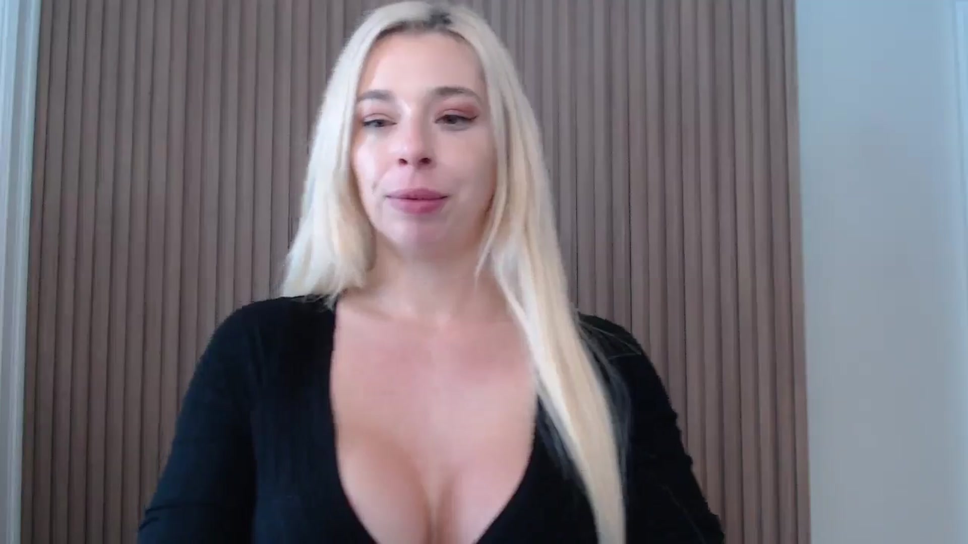 Gallery image thumbnail from Riley_Parks's myfreecams stream on, 01/18/2025, 17:29 image 5 of 20