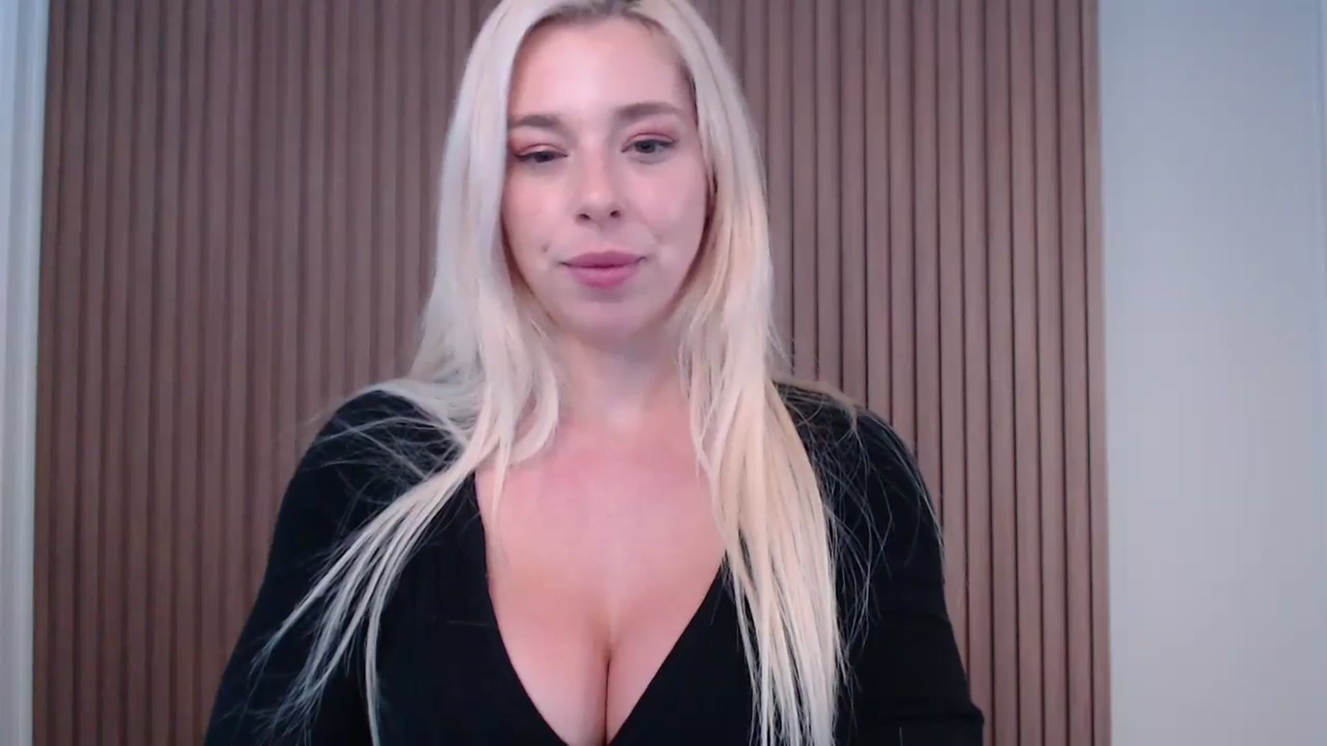Gallery image thumbnail from Riley_Parks's myfreecams stream on, 01/18/2025, 20:55 image 15 of 20