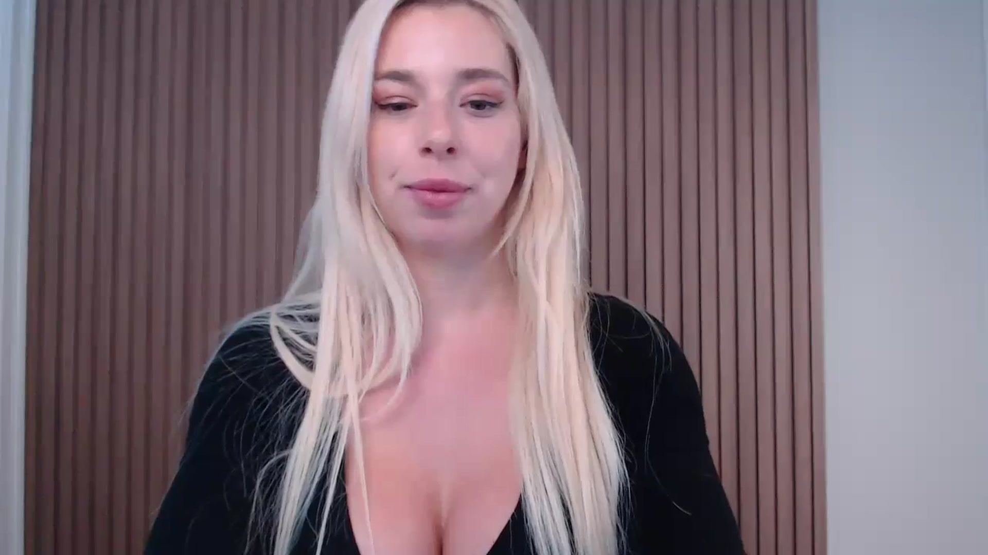Gallery image thumbnail from Riley_Parks's myfreecams stream on, 01/18/2025, 20:55 image 20 of 20