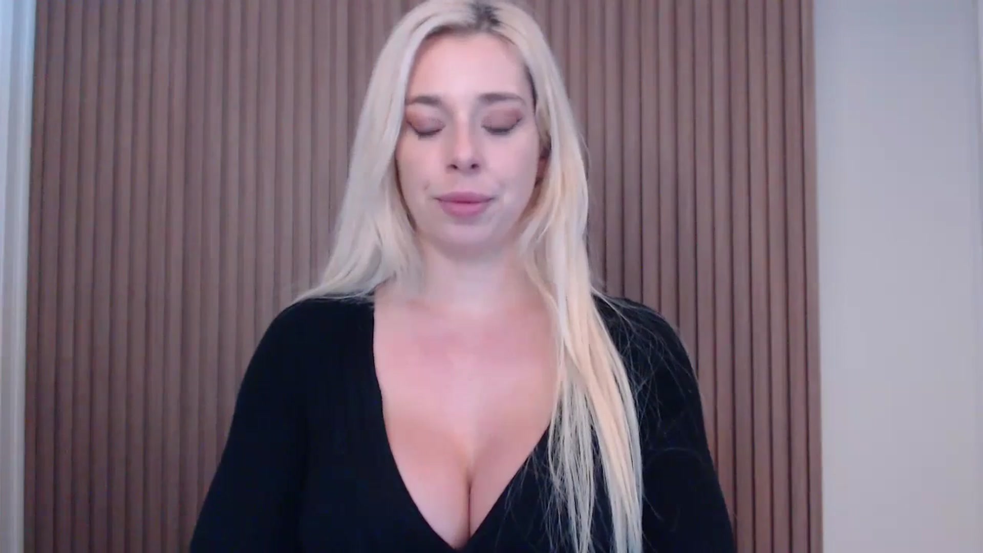 Gallery image thumbnail from Riley_Parks's myfreecams stream on, 01/18/2025, 22:31 image 18 of 20