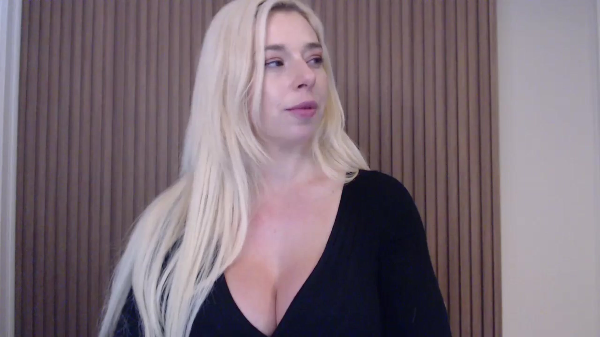 Gallery image thumbnail from Riley_Parks's myfreecams stream on, 01/18/2025, 22:31 image 20 of 20