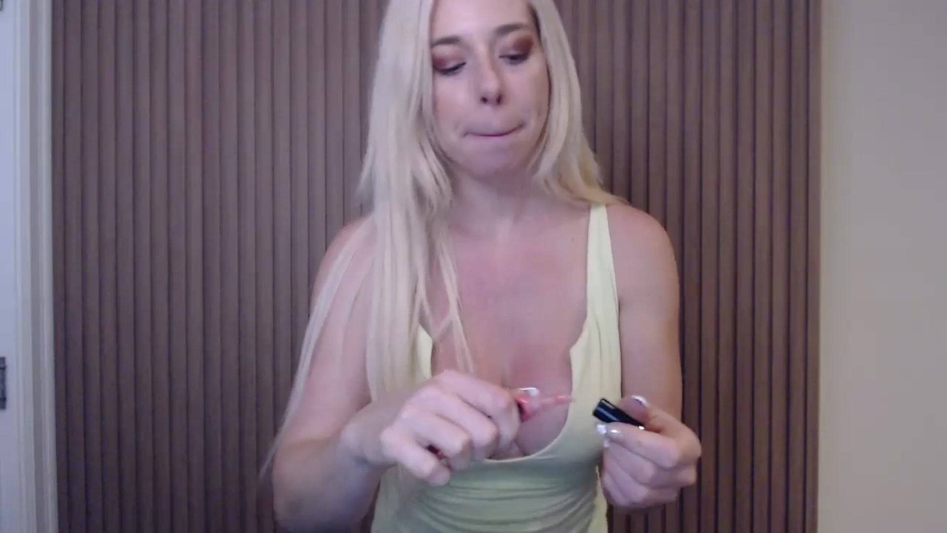 Gallery image thumbnail from Riley_Parks's myfreecams stream on, 01/19/2025, 22:44 image 15 of 20