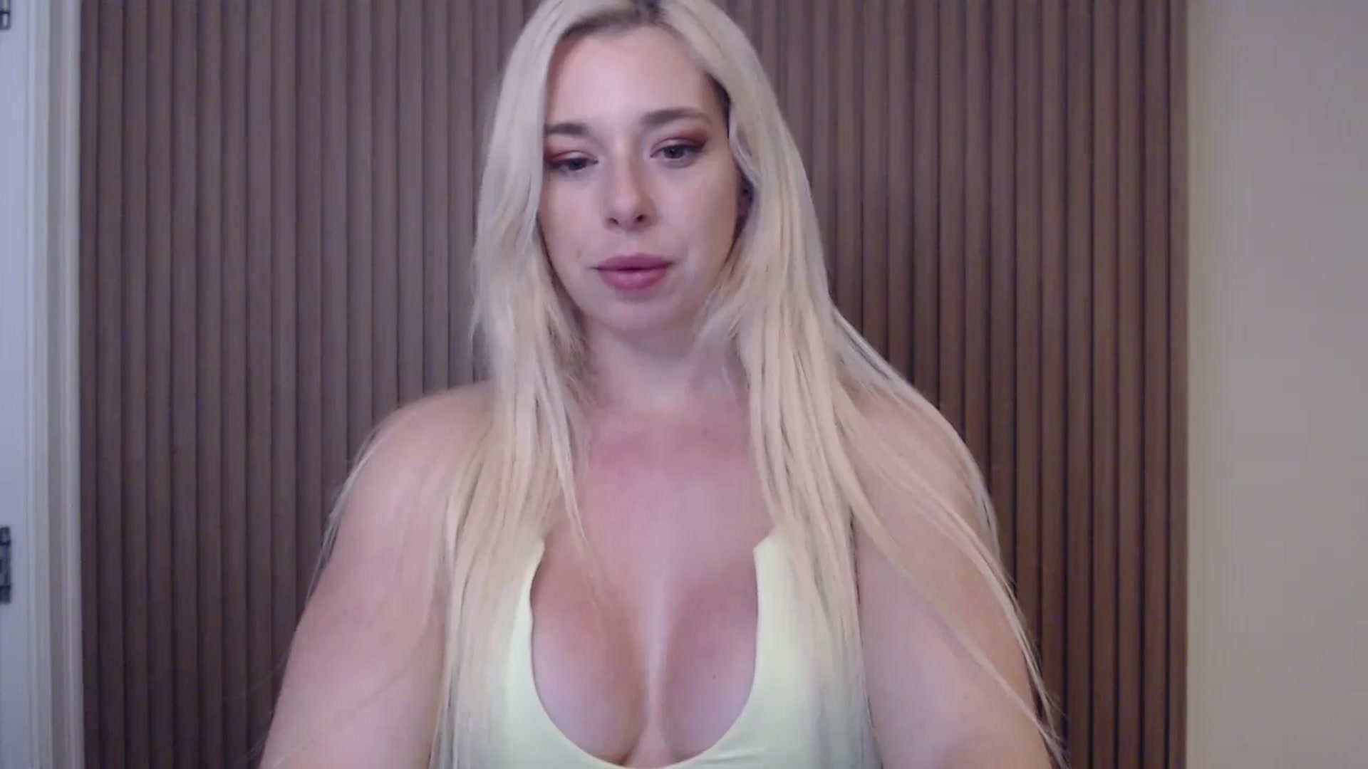 Gallery image thumbnail from Riley_Parks's myfreecams stream on, 01/20/2025, 24:25 image 4 of 20