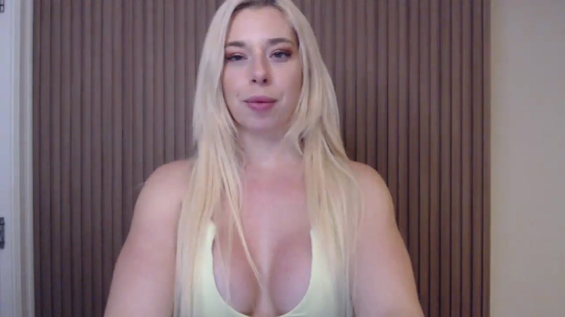 Gallery image thumbnail from Riley_Parks's myfreecams stream on, 01/20/2025, 24:25 image 16 of 20