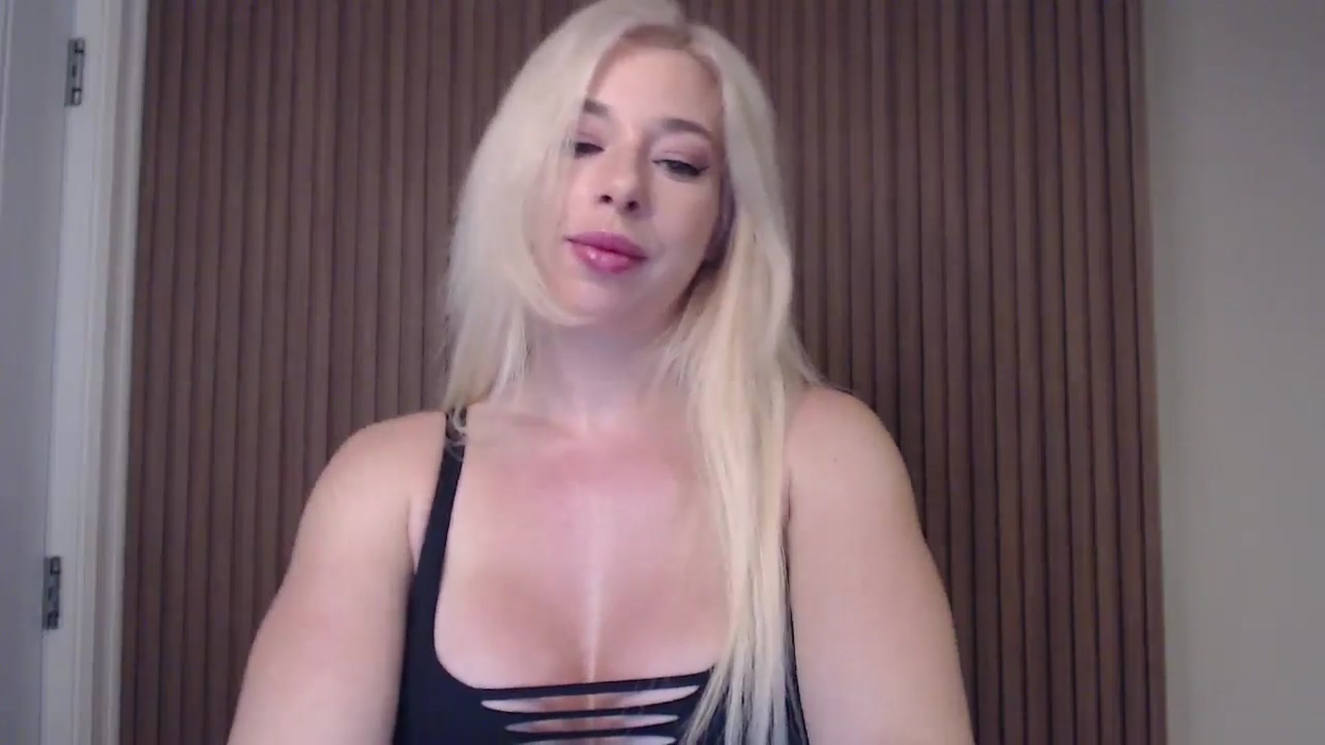 Gallery image thumbnail from Riley_Parks's myfreecams stream on, 02/01/2025, 10:47 image 4 of 20
