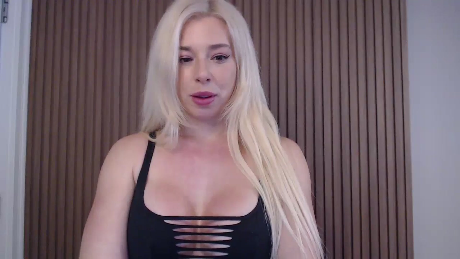 Gallery image thumbnail from Riley_Parks's myfreecams stream on, 02/01/2025, 11:20 image 9 of 20