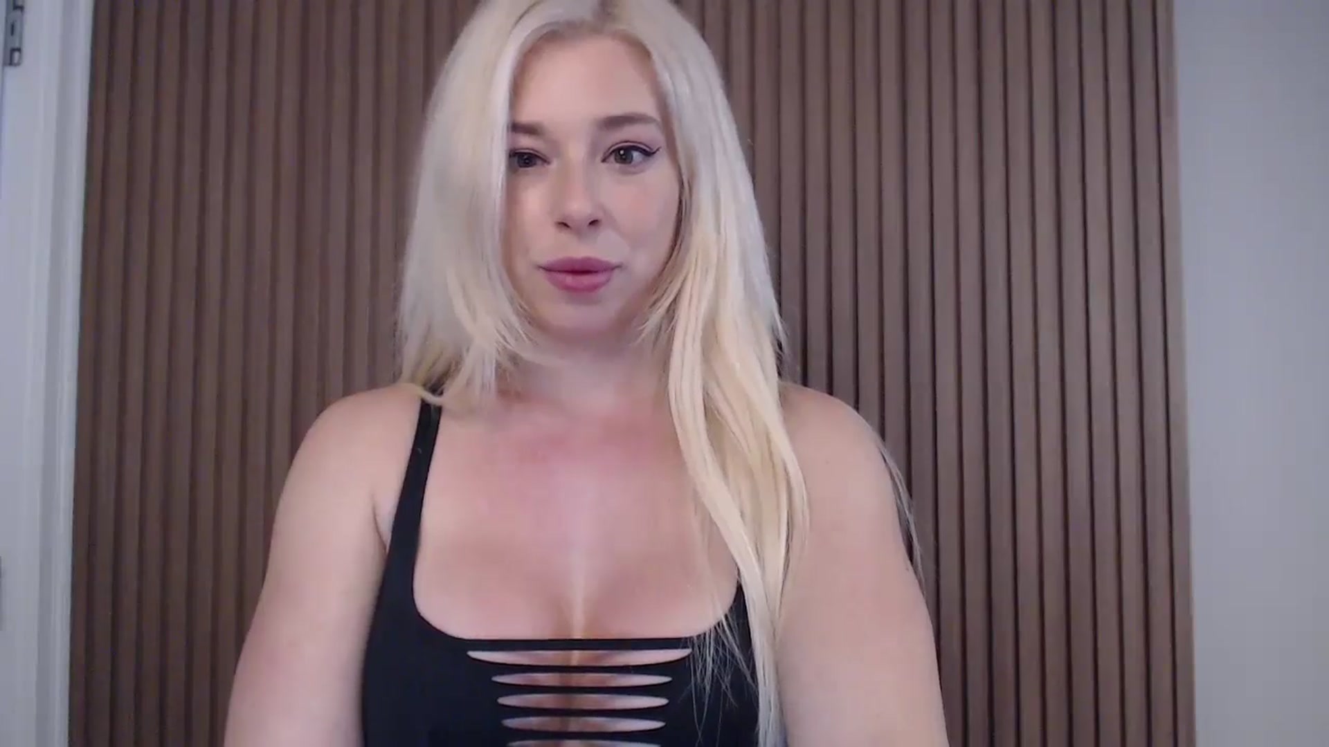 Gallery image thumbnail from Riley_Parks's myfreecams stream on, 02/01/2025, 11:20 image 7 of 20
