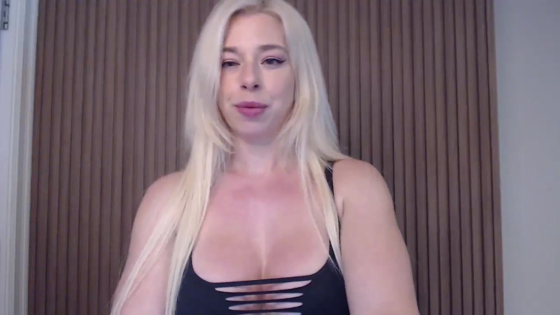 Gallery image thumbnail from Riley_Parks's myfreecams stream on, 02/01/2025, 12:40 image 6 of 20