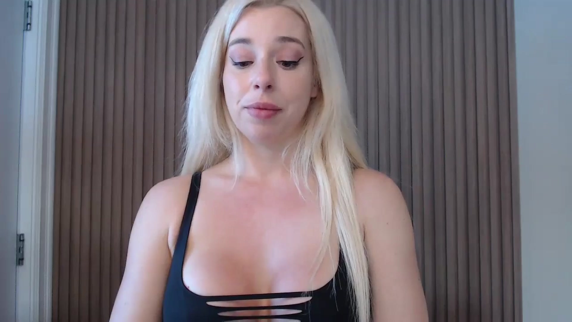 Gallery image thumbnail from Riley_Parks's myfreecams stream on, 02/01/2025, 14:11 image 8 of 20