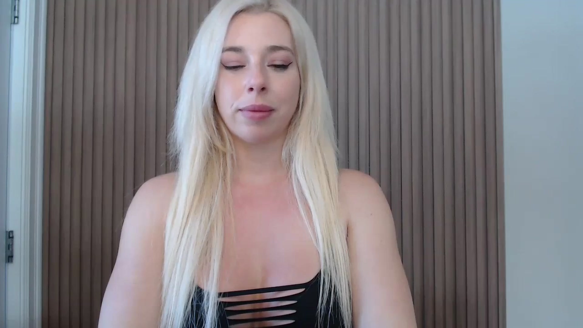 Gallery image thumbnail from Riley_Parks's myfreecams stream on, 02/01/2025, 14:11 image 19 of 20