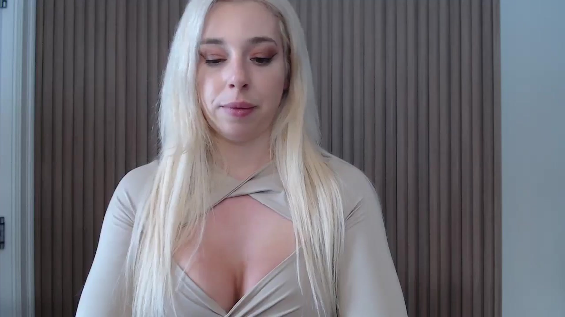 Gallery image thumbnail from Riley_Parks's myfreecams stream on, 02/02/2025, 15:12 image 10 of 20