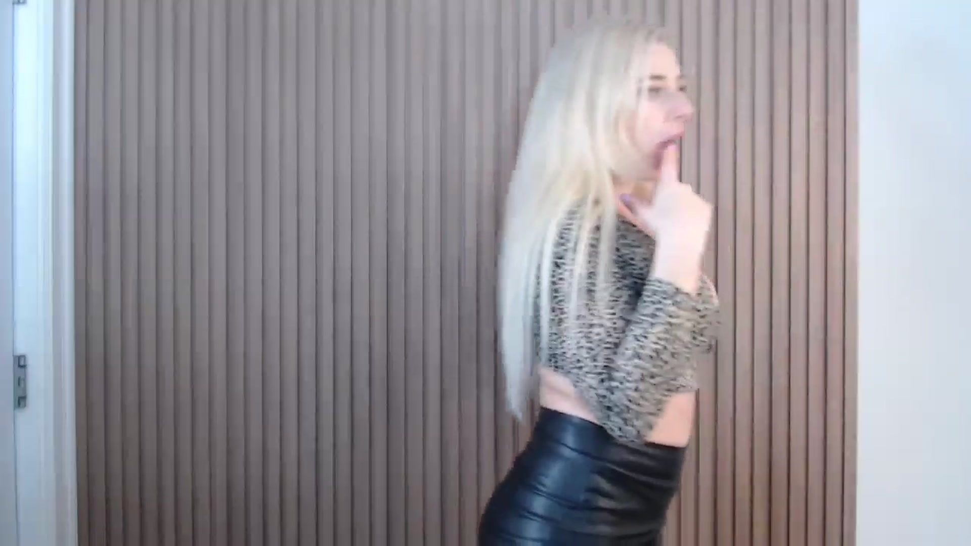 Gallery image thumbnail from Riley_Parks's myfreecams stream on, 02/04/2025, 19:07 image 18 of 20