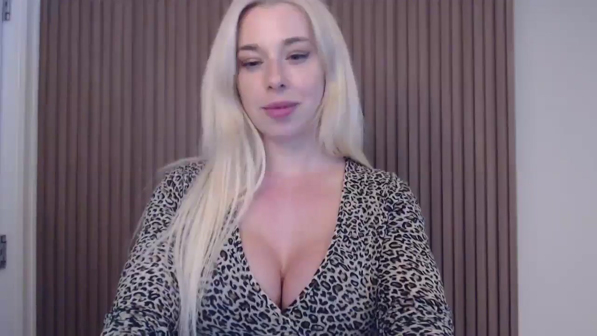 Gallery image thumbnail from Riley_Parks's myfreecams stream on, 02/04/2025, 22:49 image 16 of 20