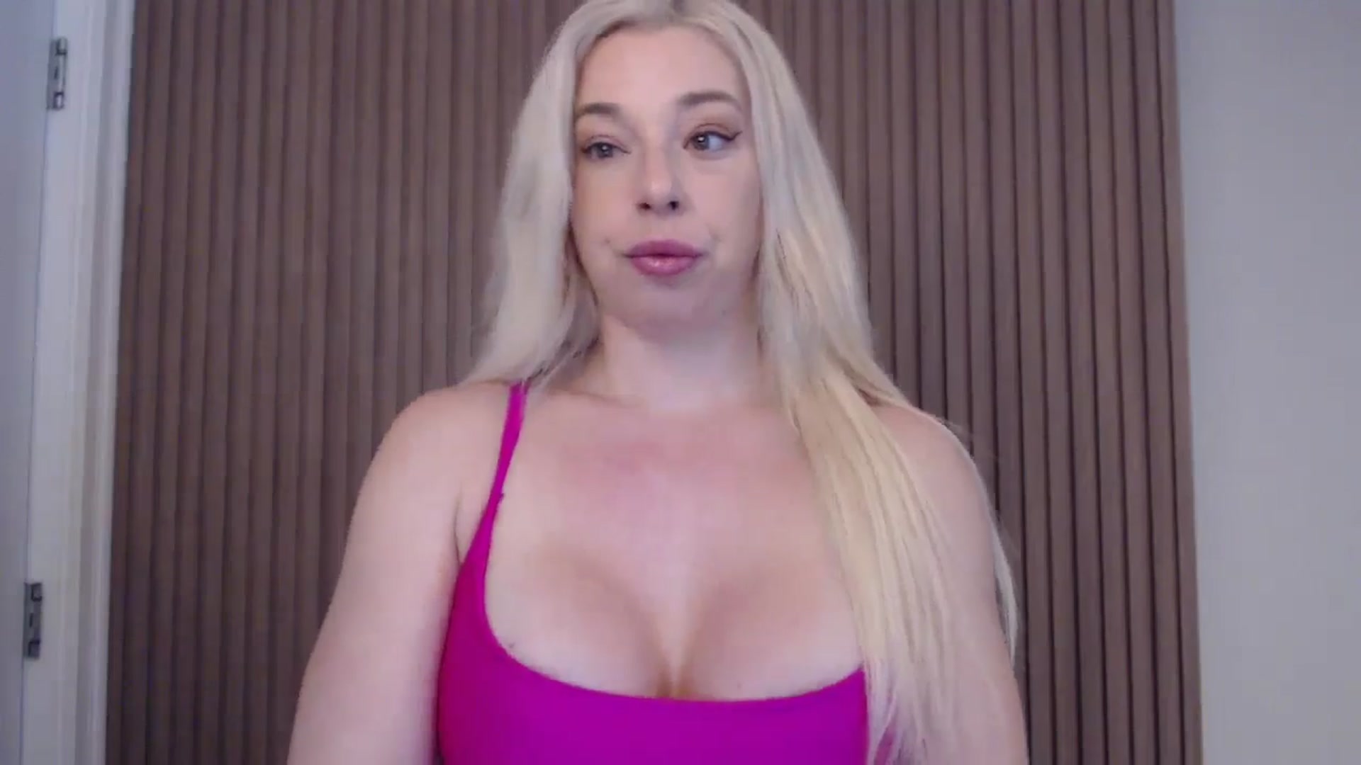 Gallery image thumbnail from Riley_Parks's myfreecams stream on, 02/05/2025, 13:20 image 3 of 20