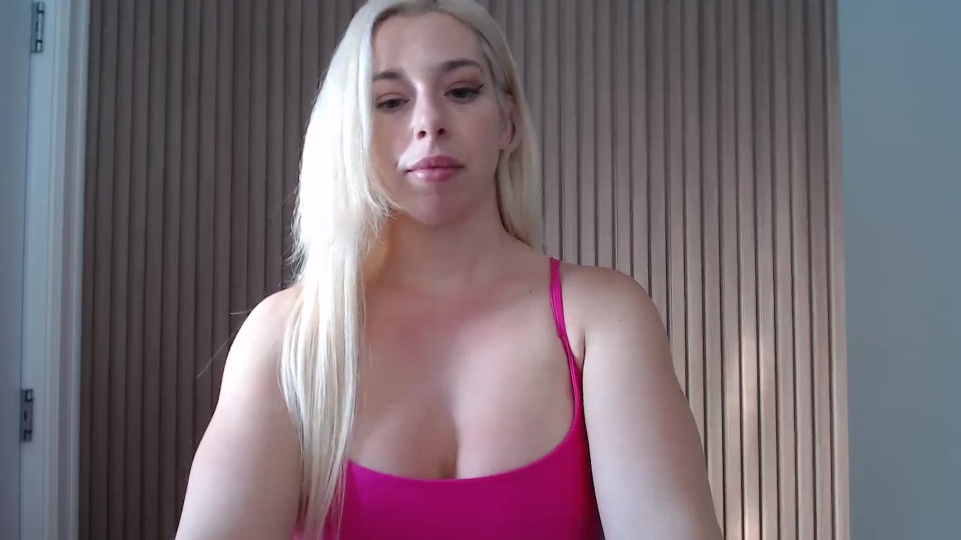 Gallery image thumbnail from Riley_Parks's myfreecams stream on, 02/05/2025, 20:41 image 6 of 20