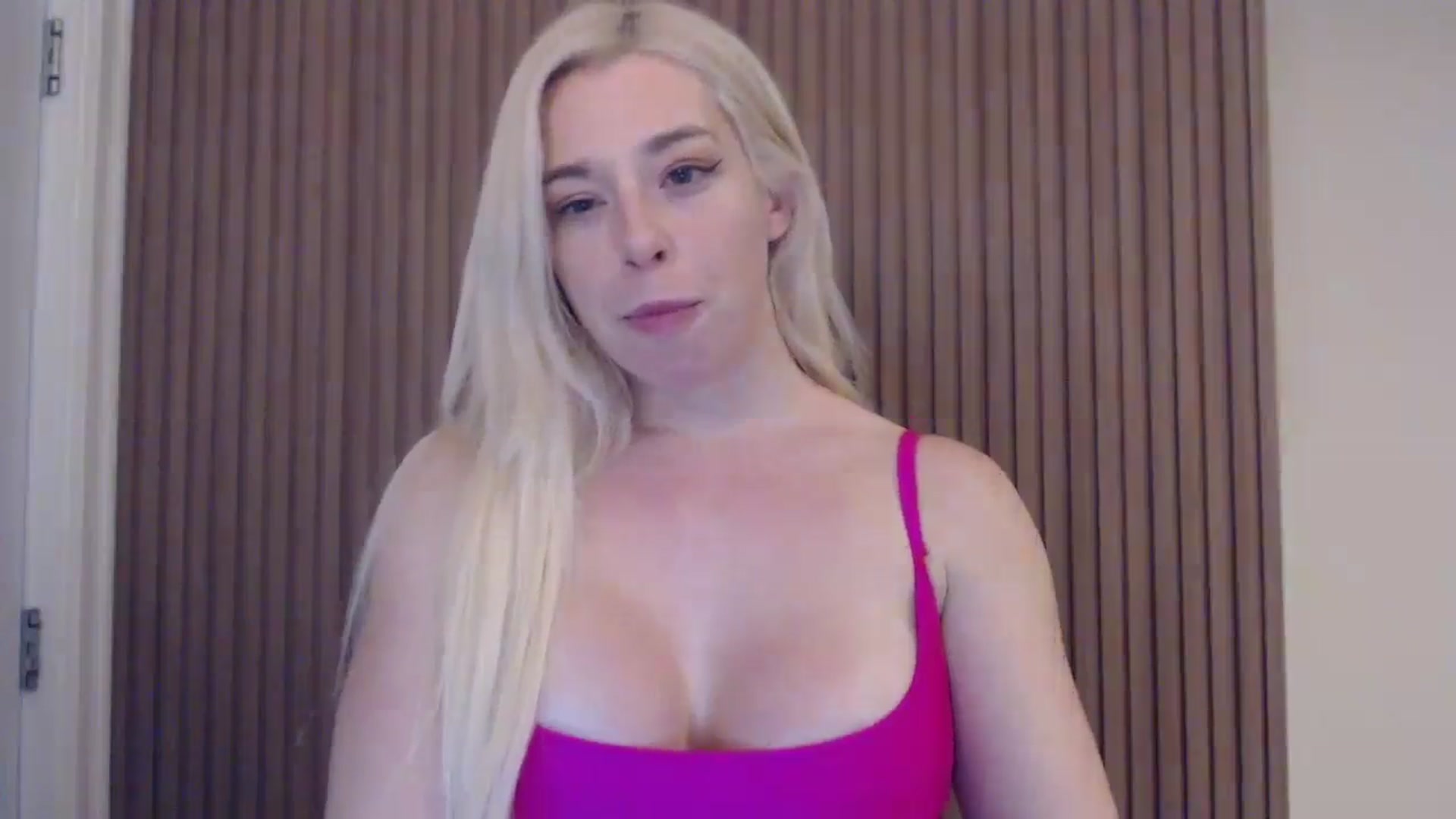 Gallery image thumbnail from Riley_Parks's myfreecams stream on, 02/05/2025, 23:30 image 9 of 20