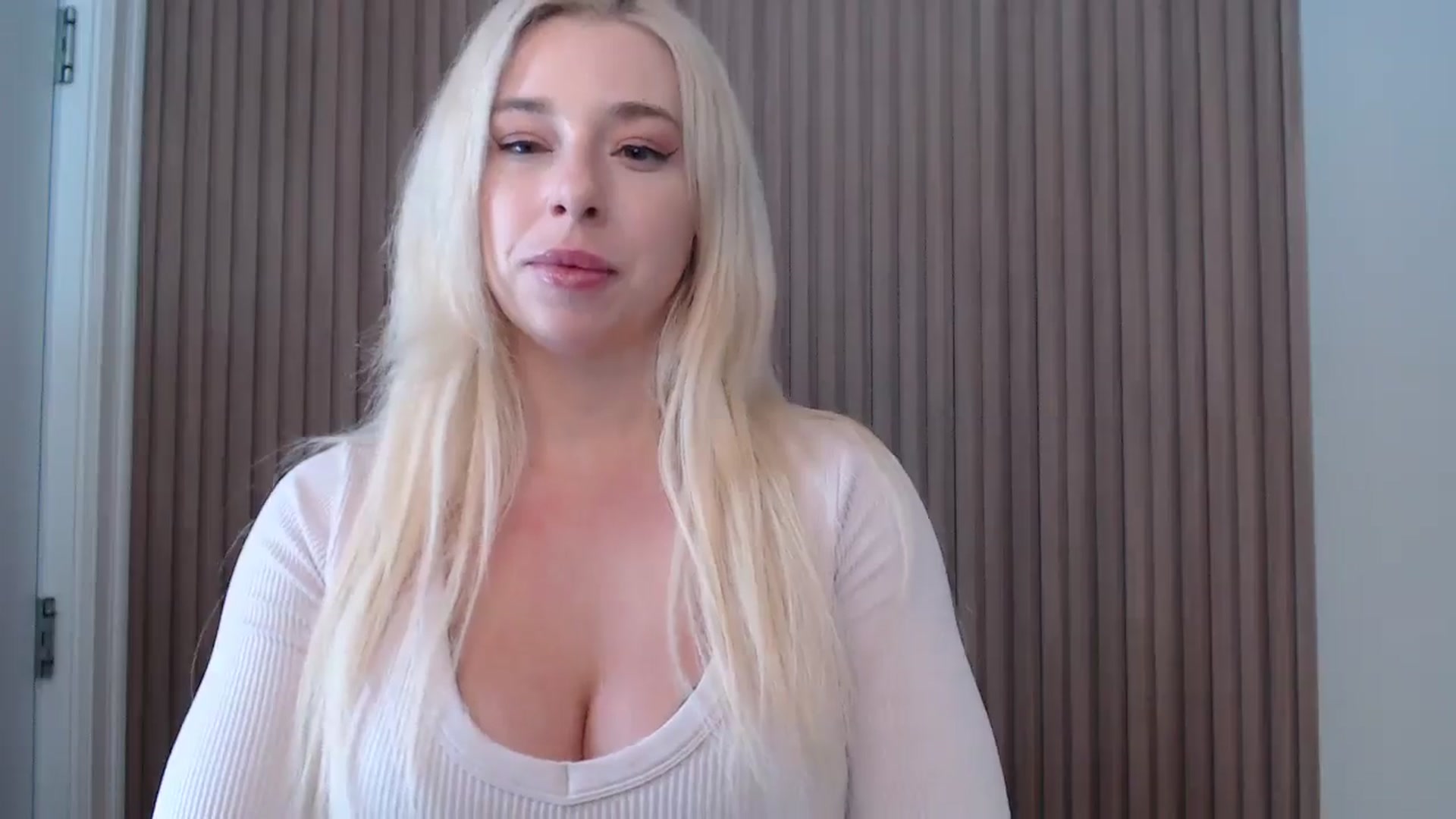 Gallery image thumbnail from Riley_Parks's myfreecams stream on, 02/06/2025, 16:16 image 20 of 20
