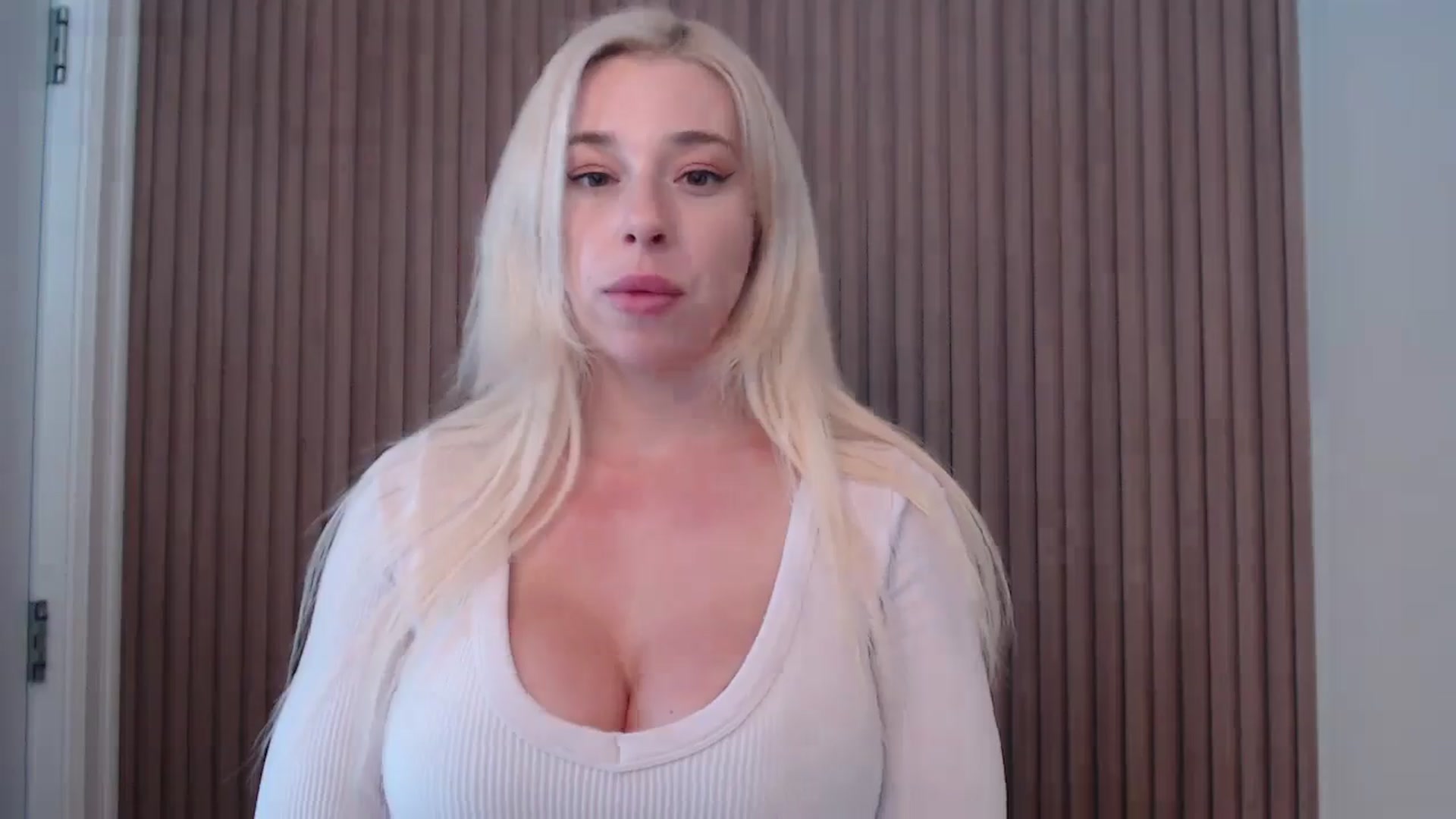 Gallery image thumbnail from Riley_Parks's myfreecams stream on, 02/06/2025, 17:50 image 8 of 20