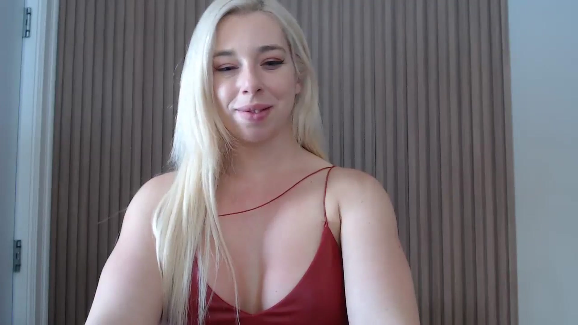 Gallery image thumbnail from Riley_Parks's myfreecams stream on, 02/07/2025, 19:46 image 3 of 20