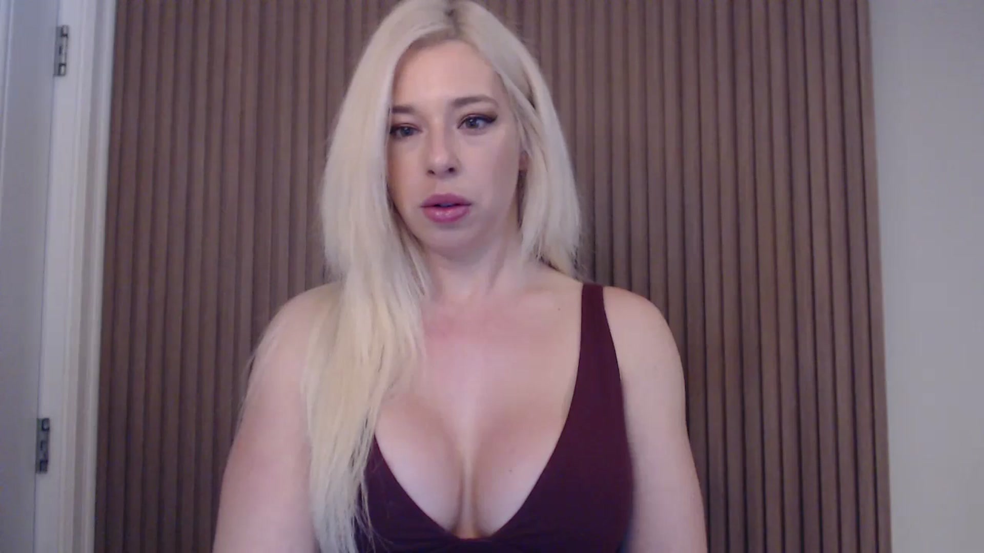 Gallery image thumbnail from Riley_Parks's myfreecams stream on, 02/08/2025, 12:23 image 6 of 20