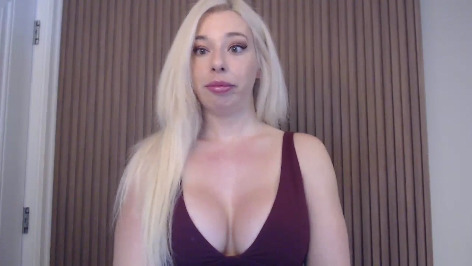 Gallery image thumbnail from Riley_Parks's myfreecams stream on, 02/08/2025, 12:23 image 5 of 20