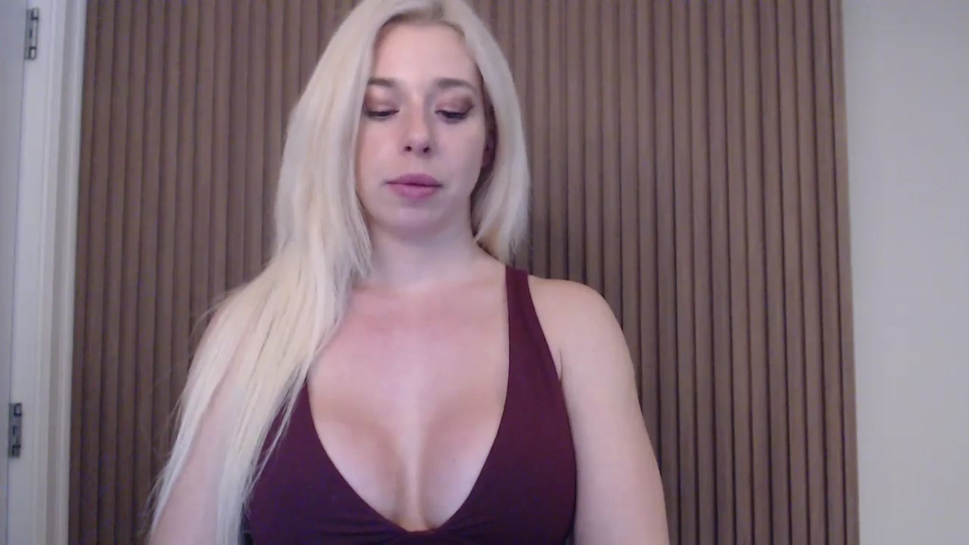 Gallery image thumbnail from Riley_Parks's myfreecams stream on, 02/08/2025, 23:43 image 19 of 20