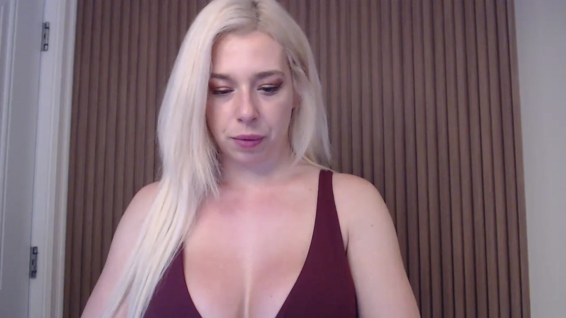 Gallery image thumbnail from Riley_Parks's myfreecams stream on, 02/08/2025, 23:43 image 2 of 20