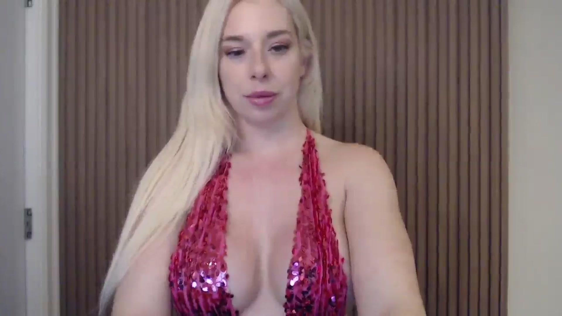 Gallery image thumbnail from Riley_Parks's myfreecams stream on, 02/13/2025, 23:13 image 3 of 20