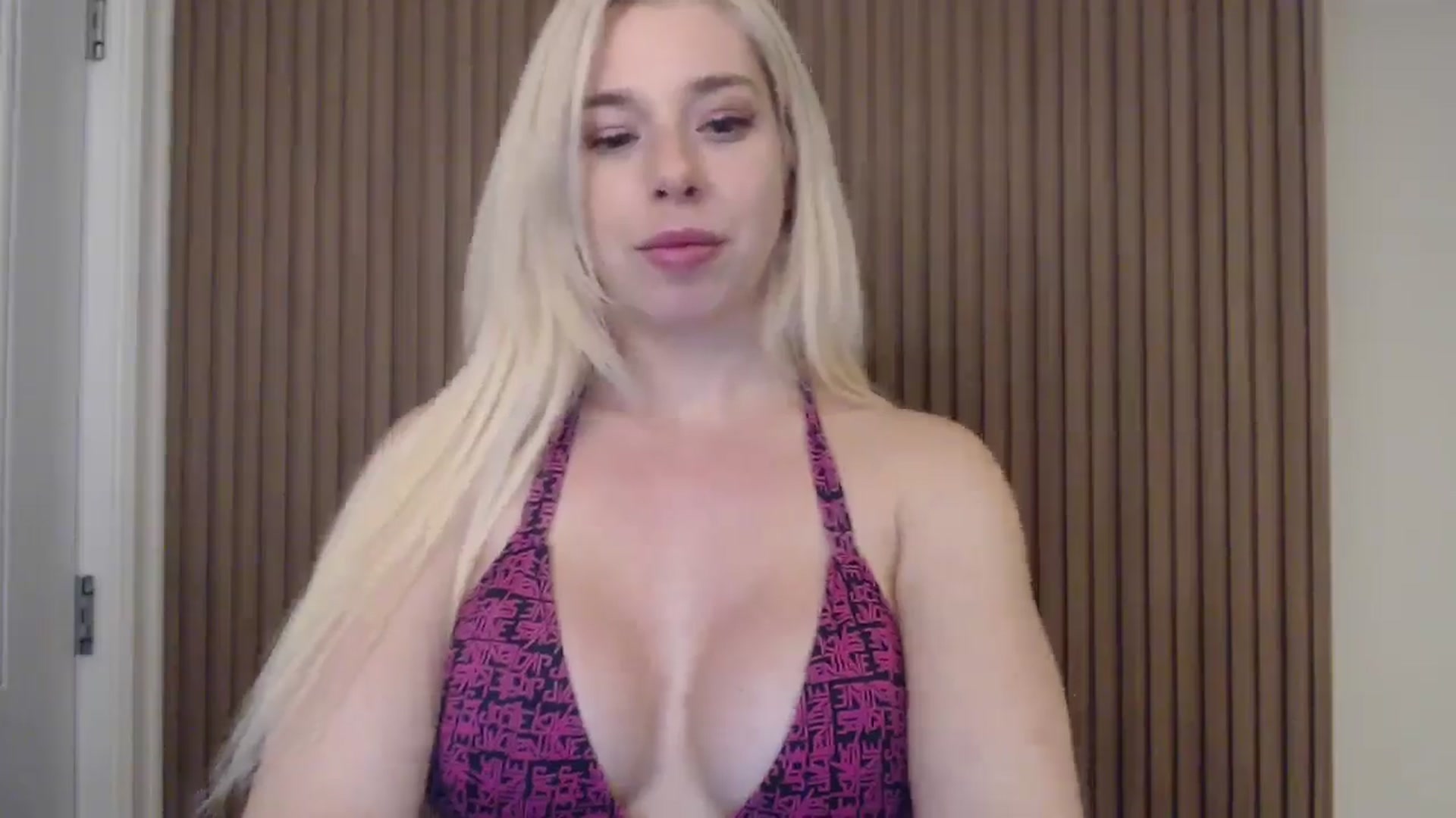 Gallery image thumbnail from Riley_Parks's myfreecams stream on, 02/14/2025, 01:50 image 6 of 20