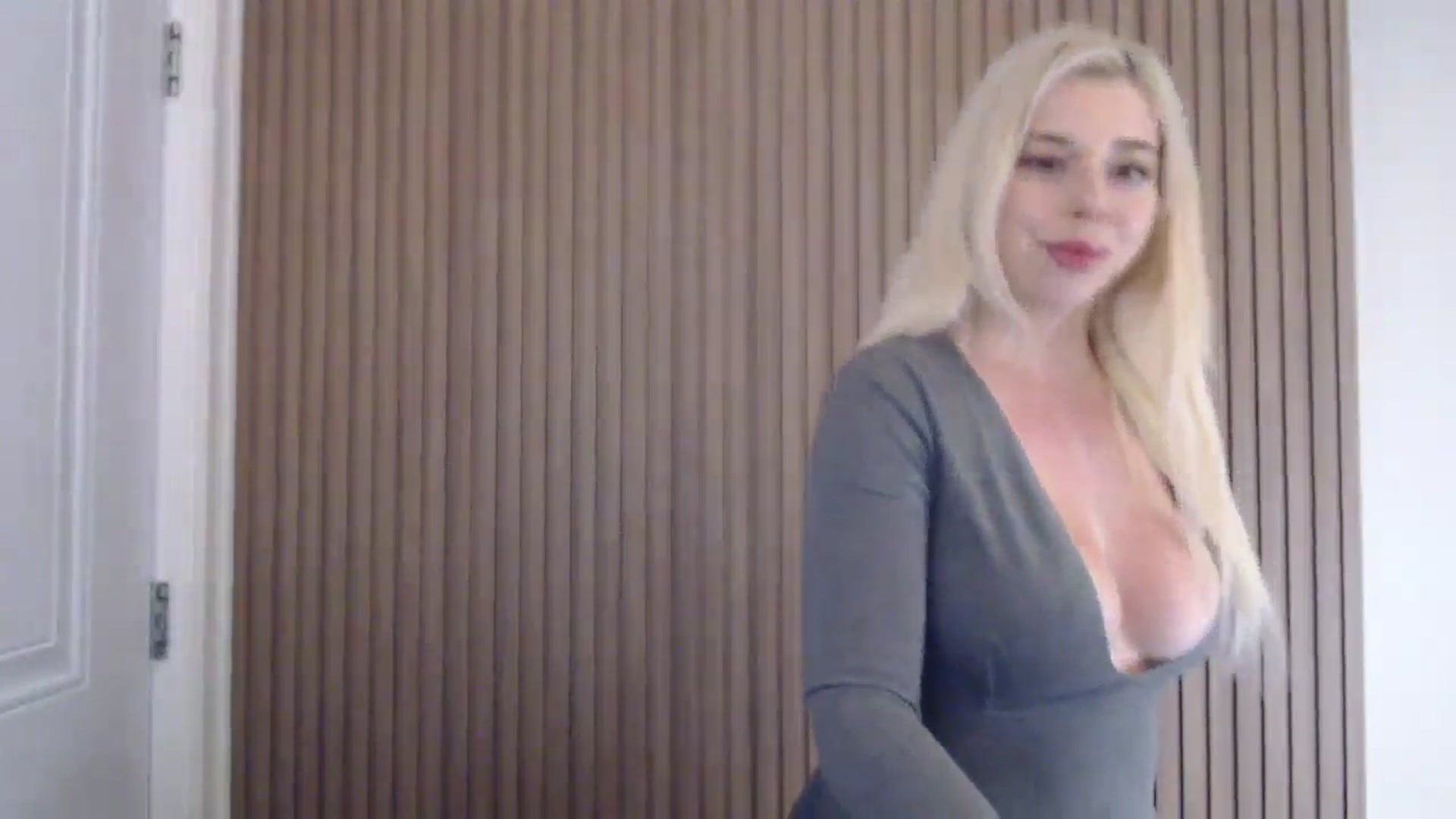 Gallery image thumbnail from Riley_Parks's myfreecams stream on, 02/16/2025, 02:56 image 5 of 20