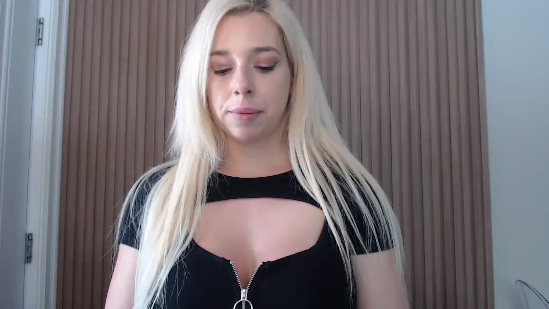 Gallery image thumbnail from Riley_Parks's myfreecams stream on, 03/01/2025, 17:00 image 1 of 20