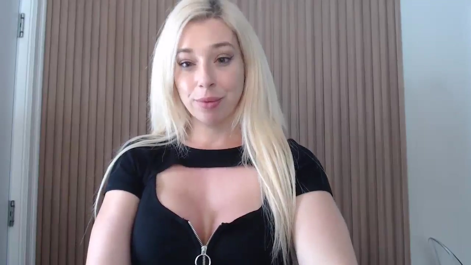 Gallery image thumbnail from Riley_Parks's myfreecams stream on, 03/01/2025, 18:13 image 2 of 20