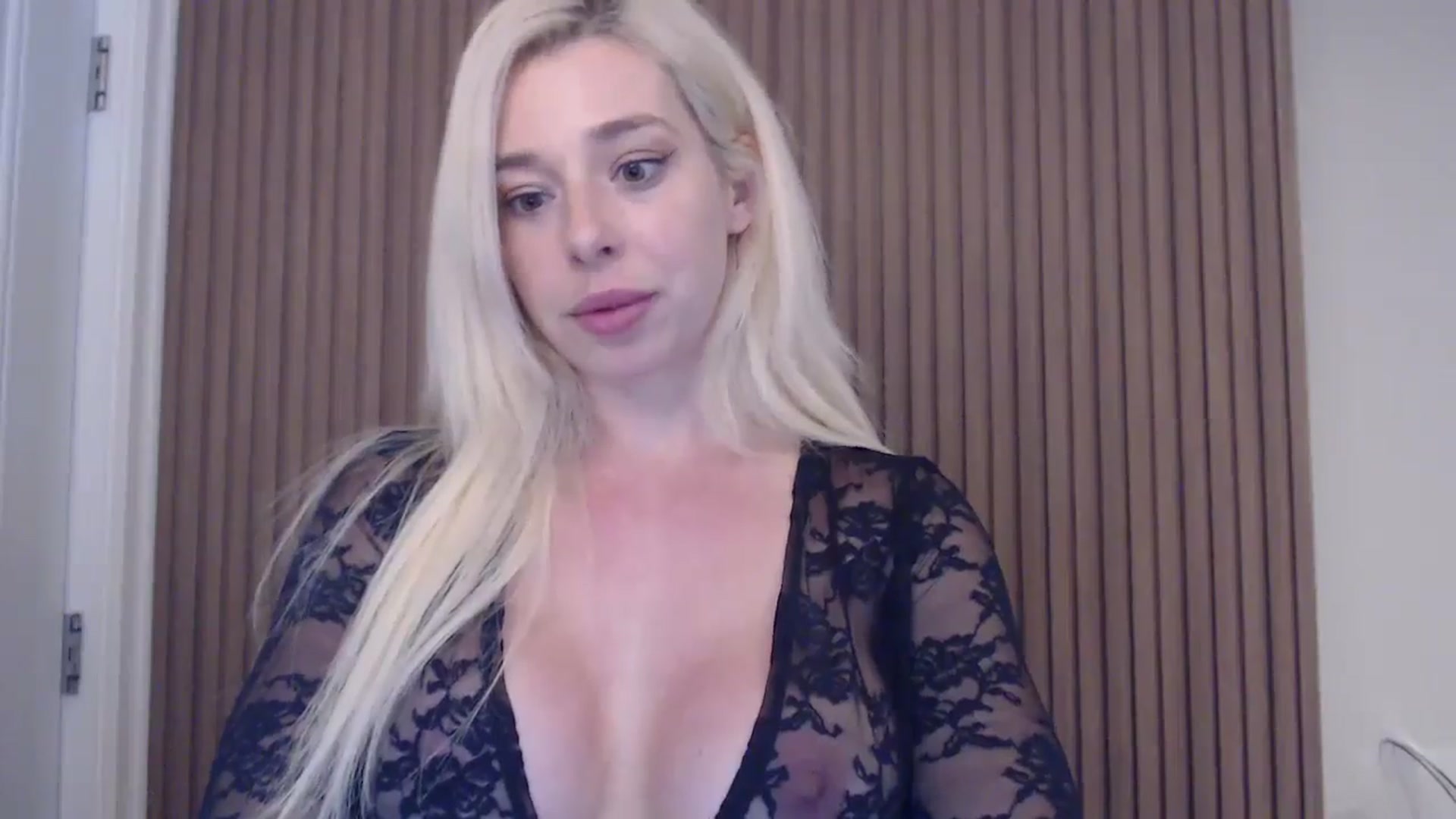 Gallery image thumbnail from Riley_Parks's myfreecams stream on, 03/02/2025, 01:01 image 2 of 20