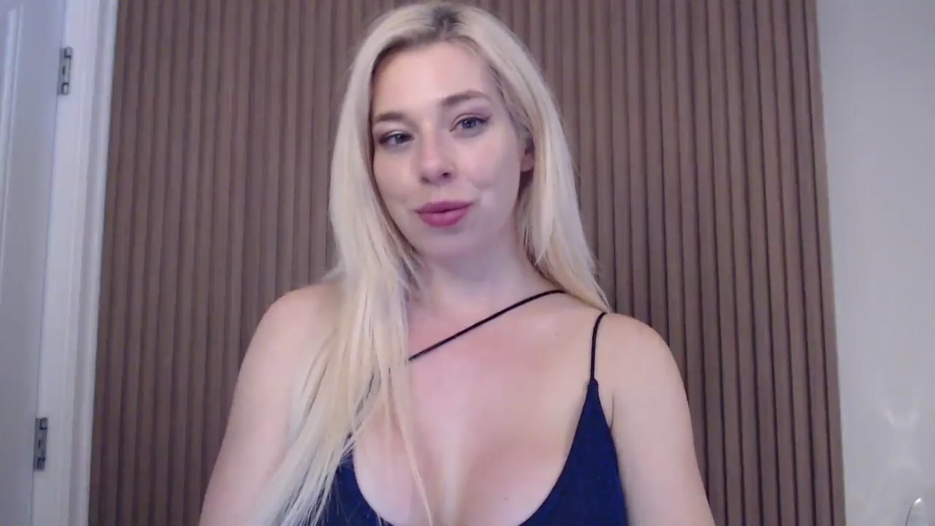 Gallery image thumbnail from Riley_Parks's myfreecams stream on, 03/04/2025, 24:58 image 5 of 20