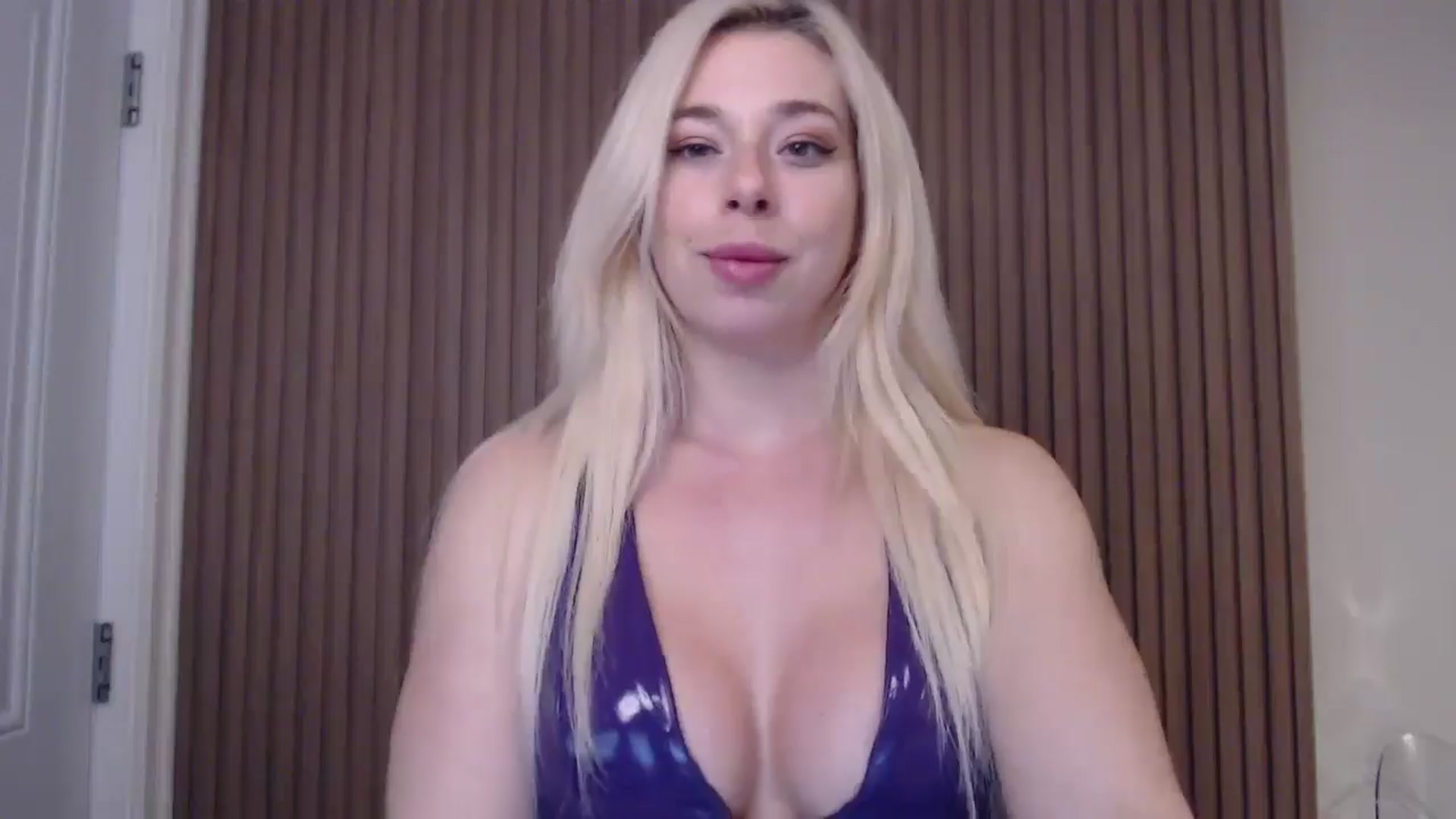 Gallery image thumbnail from Riley_Parks's myfreecams stream on, 03/06/2025, 02:00 image 14 of 20