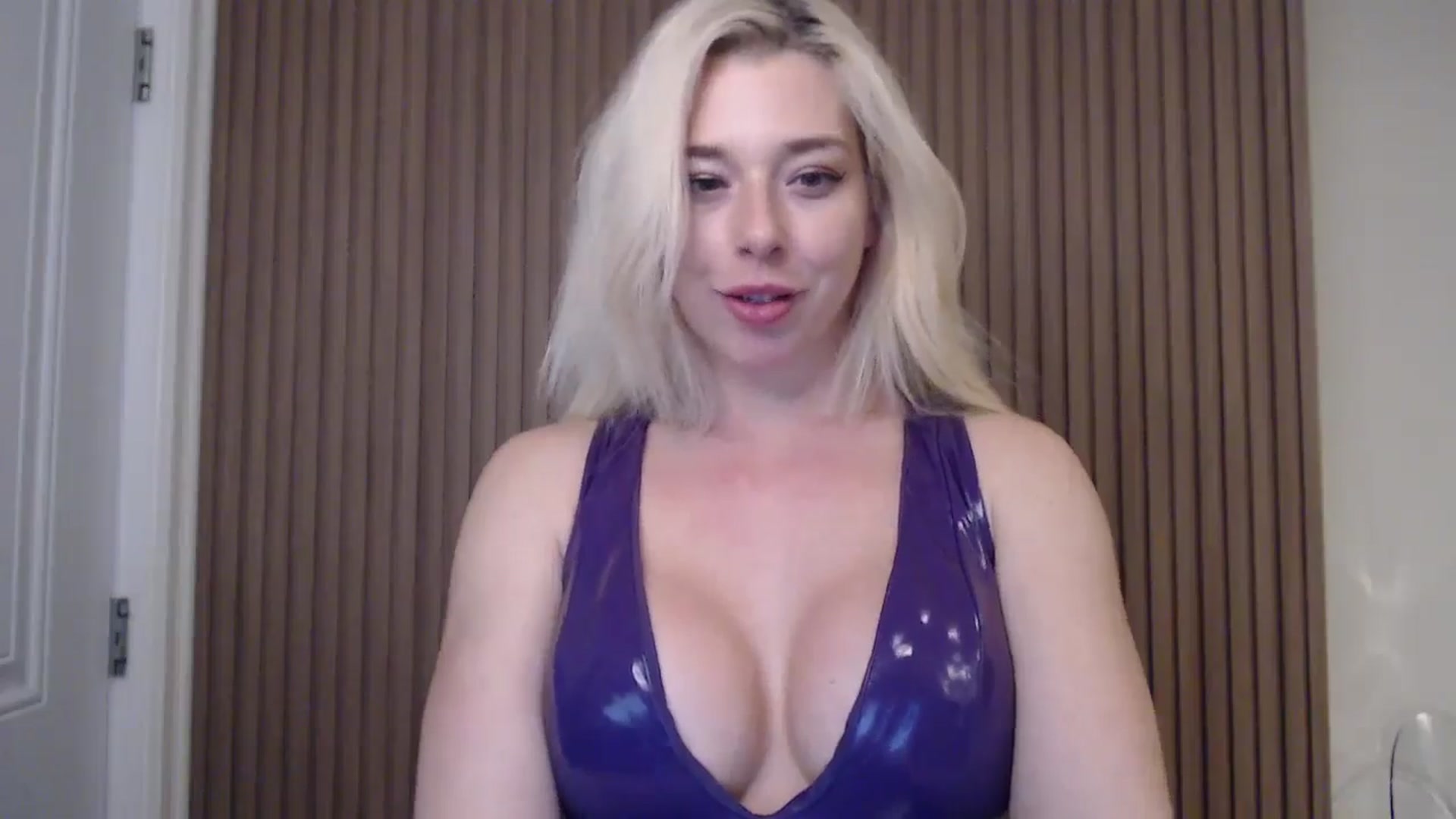 Gallery image thumbnail from Riley_Parks's myfreecams stream on, 03/06/2025, 03:49 image 9 of 20