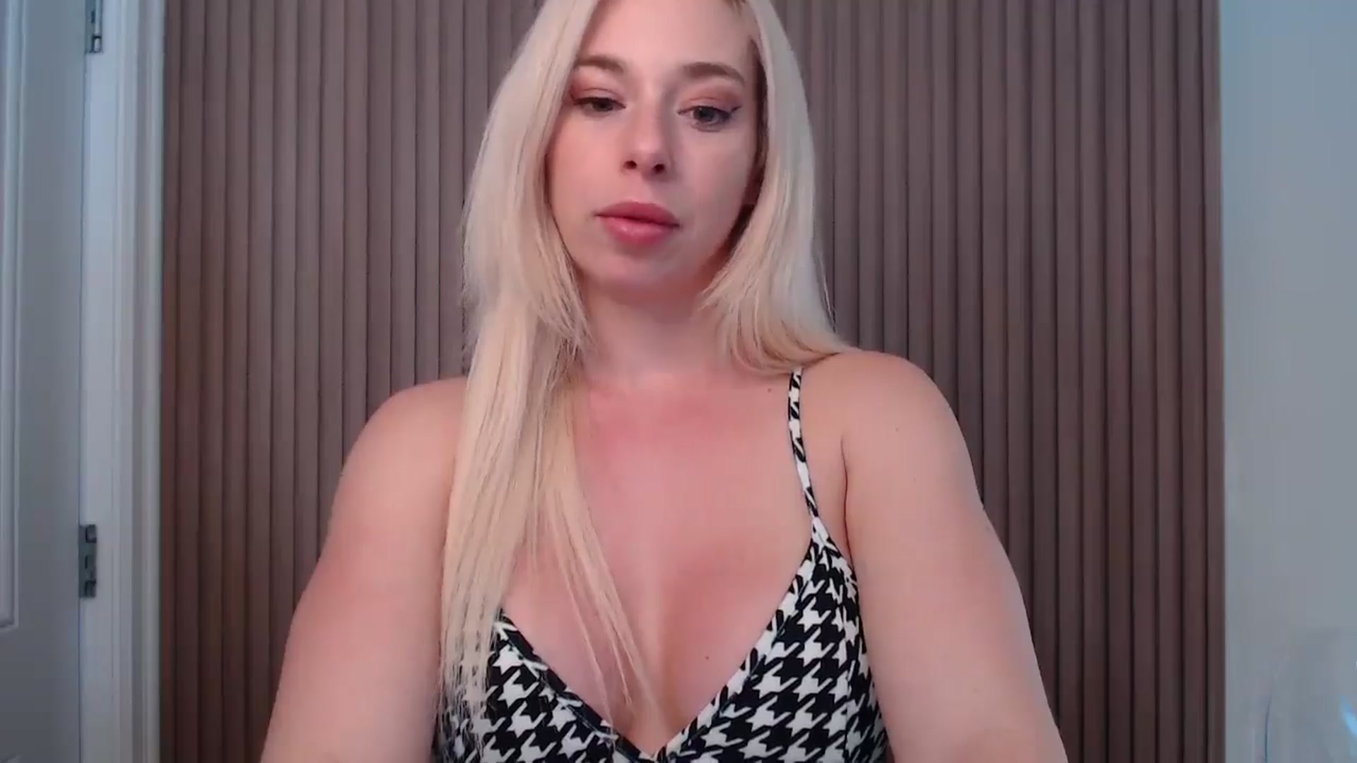 Gallery image thumbnail from Riley_Parks's myfreecams stream on, 03/07/2025, 21:40 image 20 of 20