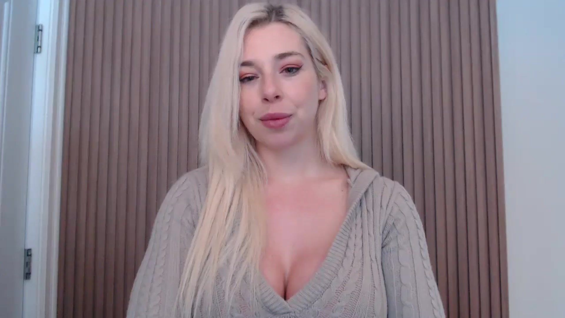 Gallery image thumbnail from Riley_Parks's myfreecams stream on, 03/09/2025, 15:40 image 13 of 20