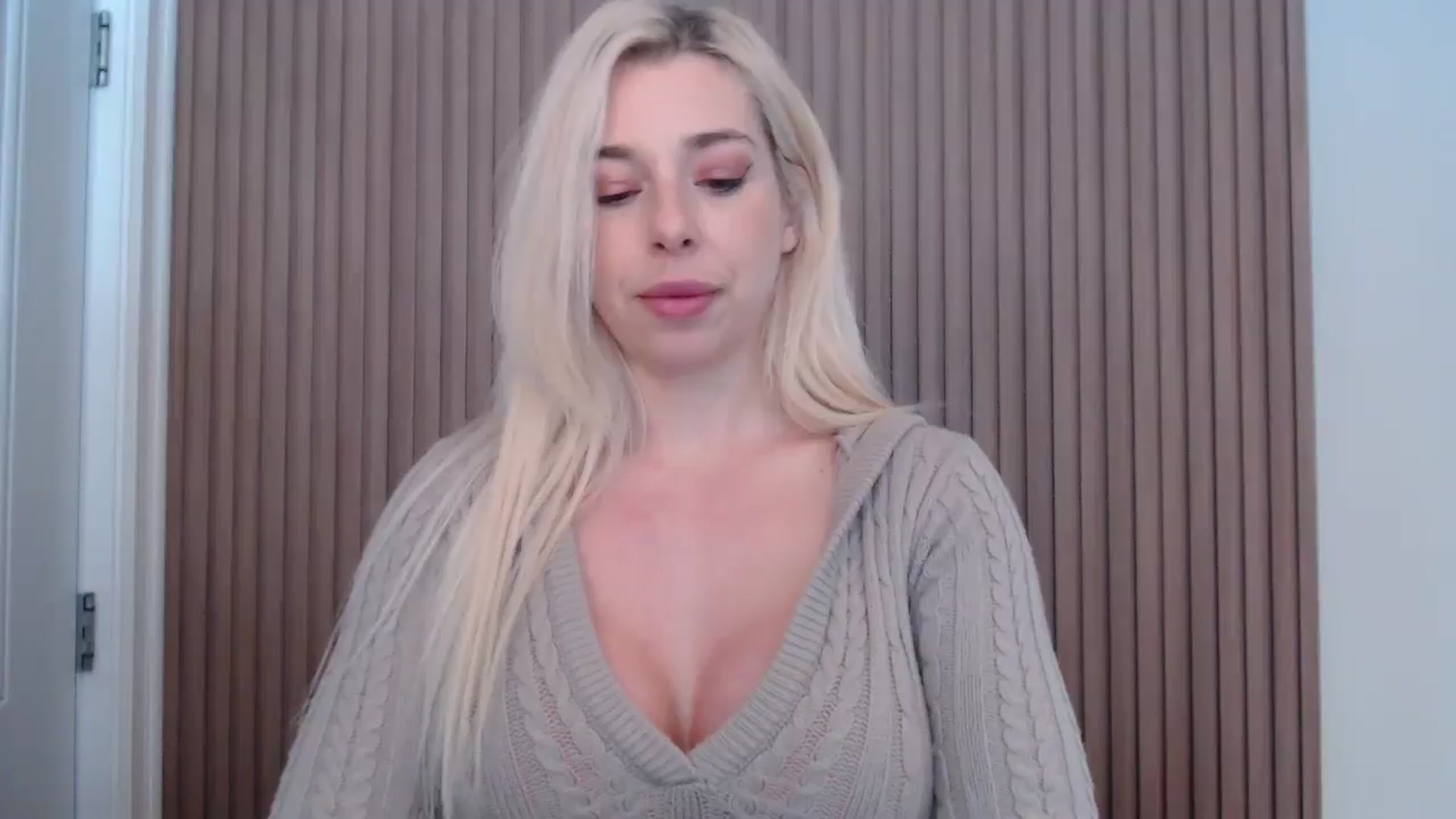 Gallery image thumbnail from Riley_Parks's myfreecams stream on, 03/09/2025, 15:40 image 1 of 20