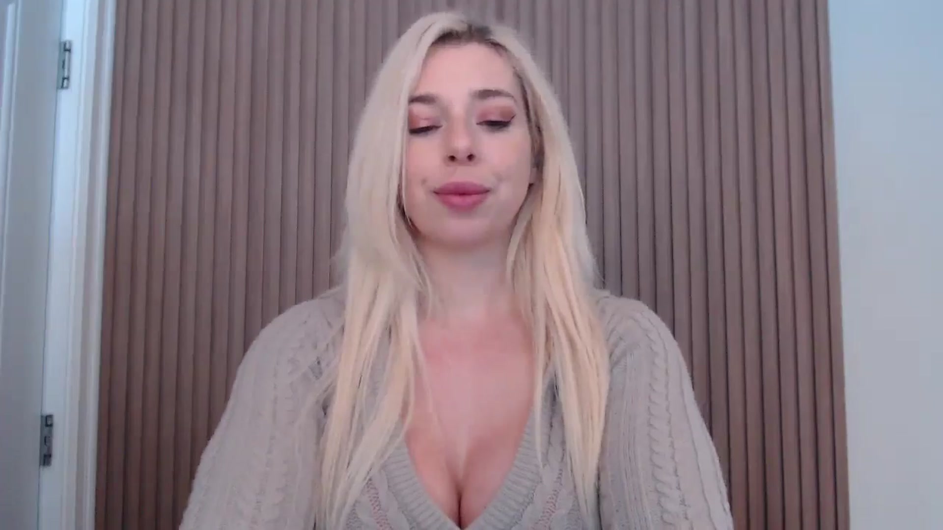 Gallery image thumbnail from Riley_Parks's myfreecams stream on, 03/09/2025, 15:40 image 6 of 20