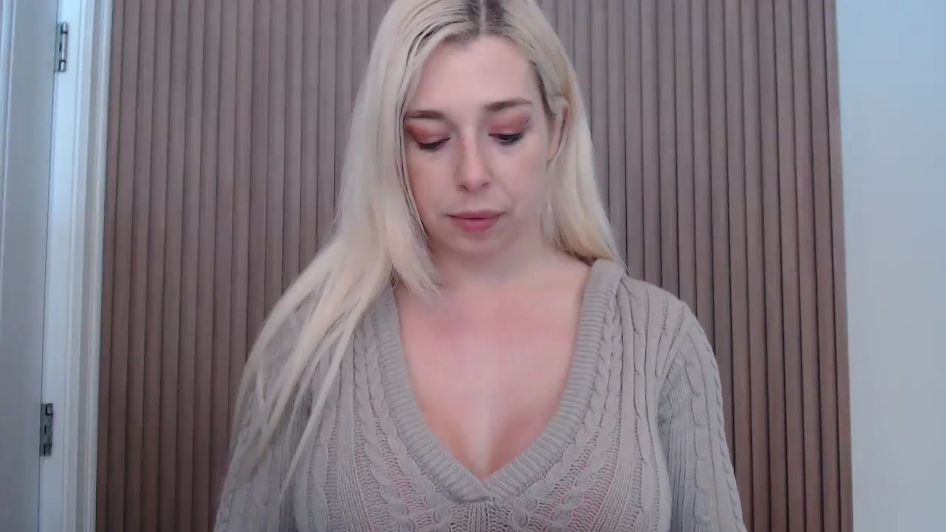 Gallery image thumbnail from Riley_Parks's myfreecams stream on, 03/09/2025, 18:35 image 1 of 20