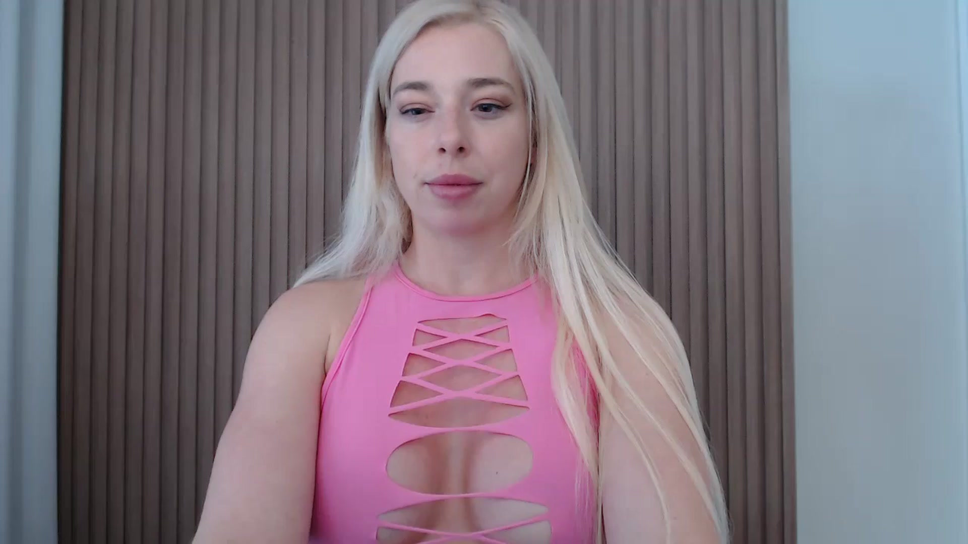 Gallery image thumbnail from Riley_Parks's myfreecams stream on, 03/16/2025, 15:52 image 16 of 20