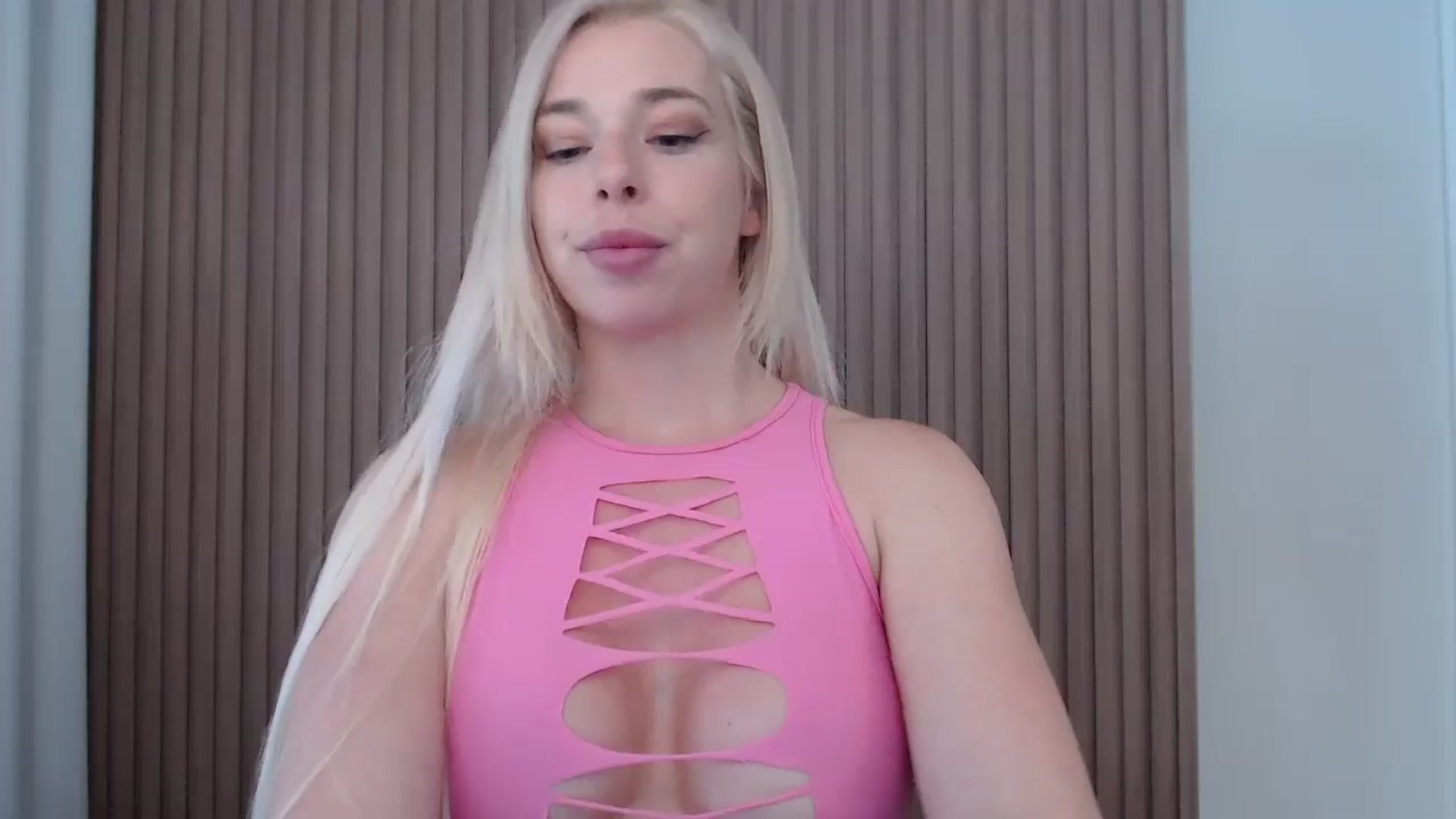 Gallery image thumbnail from Riley_Parks's myfreecams stream on, 03/16/2025, 15:52 image 19 of 20