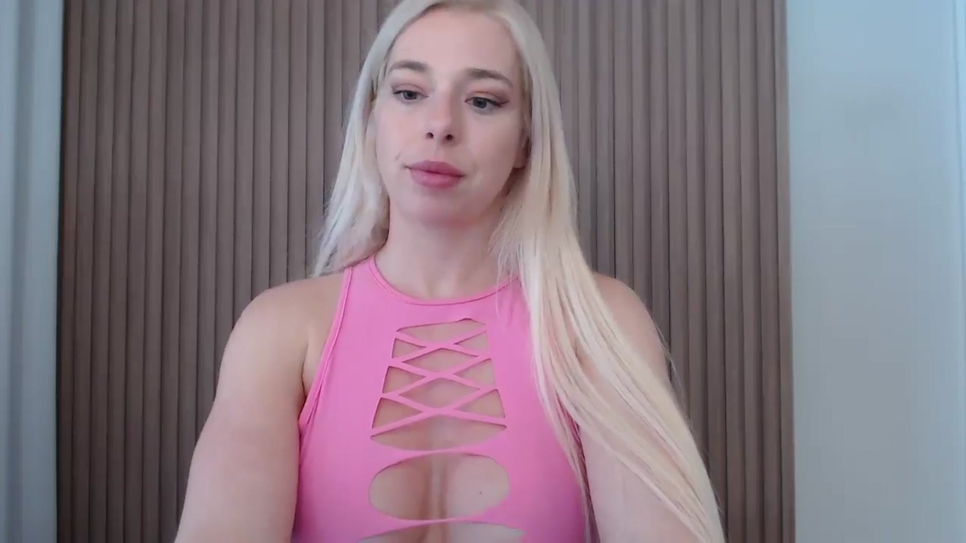 Gallery image thumbnail from Riley_Parks's myfreecams stream on, 03/16/2025, 15:52 image 11 of 20