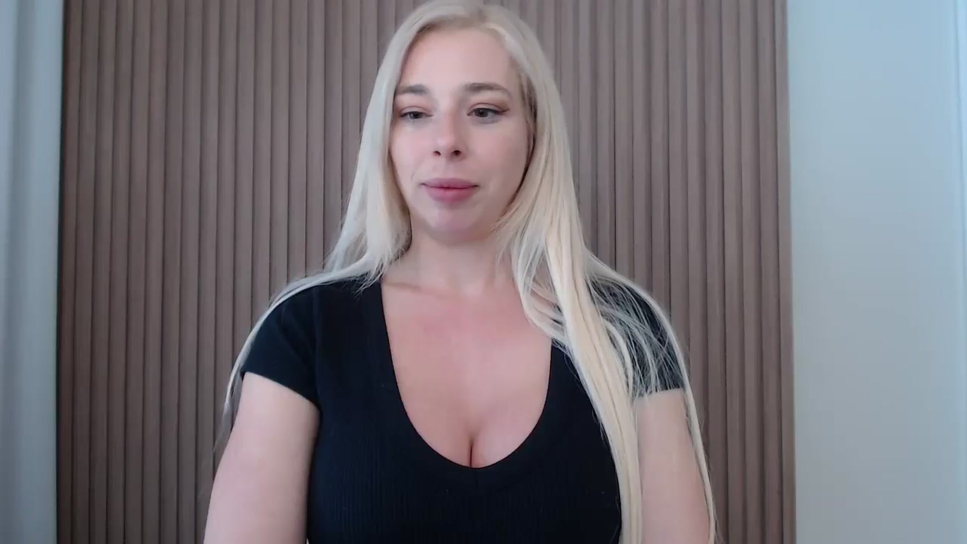 Gallery image thumbnail from Riley_Parks's myfreecams stream on, 03/16/2025, 19:12 image 12 of 20