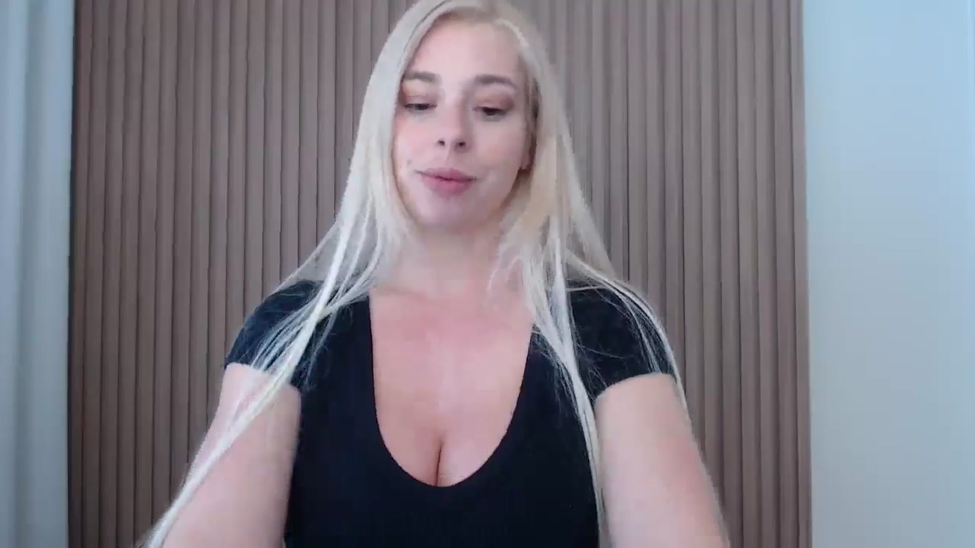 Gallery image thumbnail from Riley_Parks's myfreecams stream on, 03/16/2025, 19:12 image 18 of 20