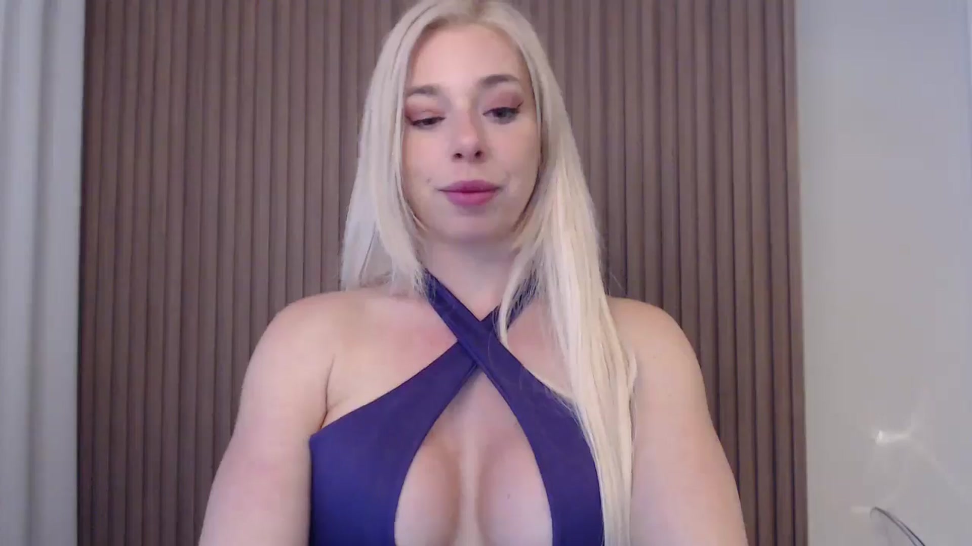 Gallery image thumbnail from Riley_Parks's myfreecams stream on, 03/17/2025, 14:14 image 8 of 20