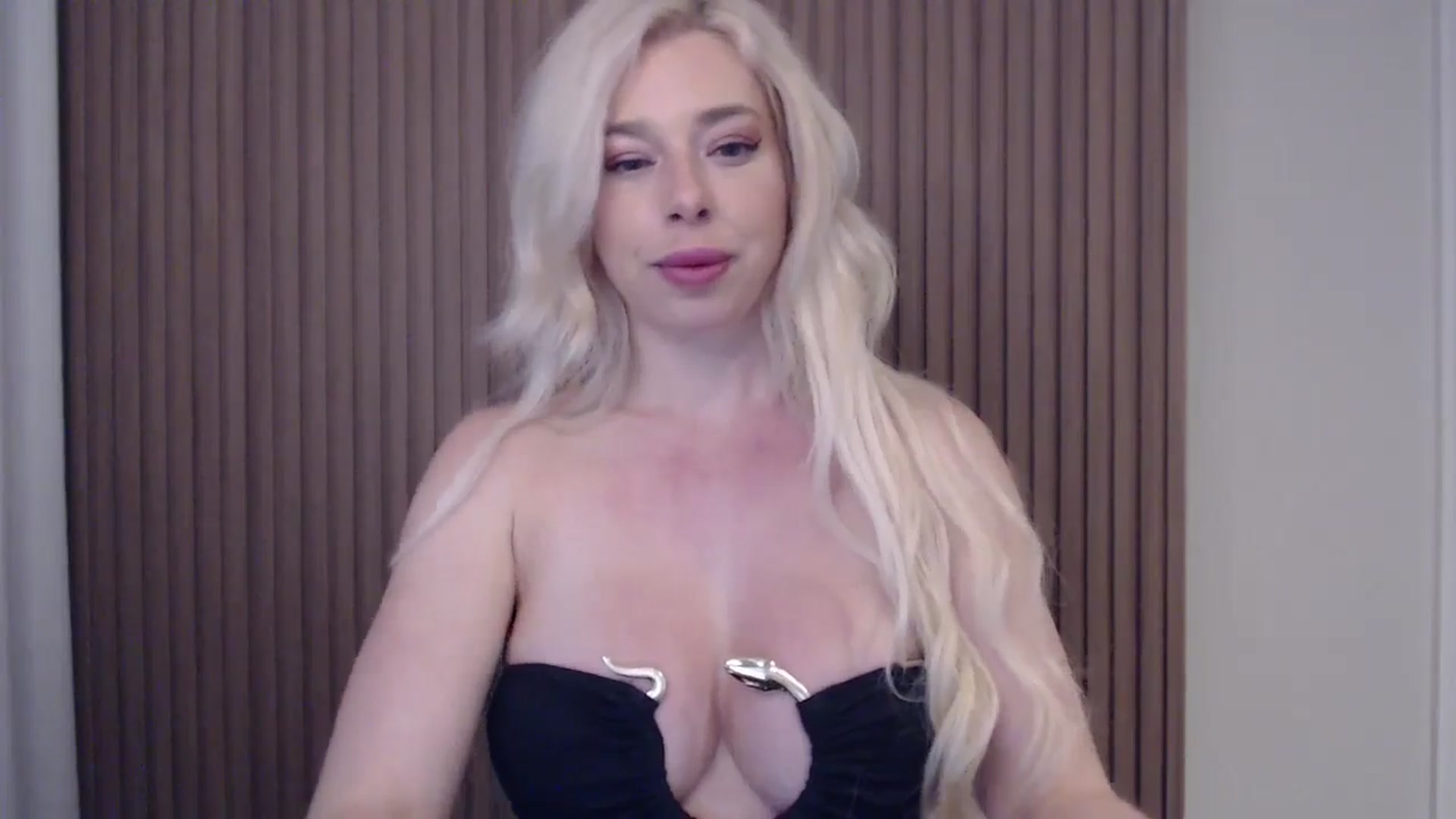 Gallery image thumbnail from Riley_Parks's myfreecams stream on, 04/01/2025, 10:56 image 20 of 20