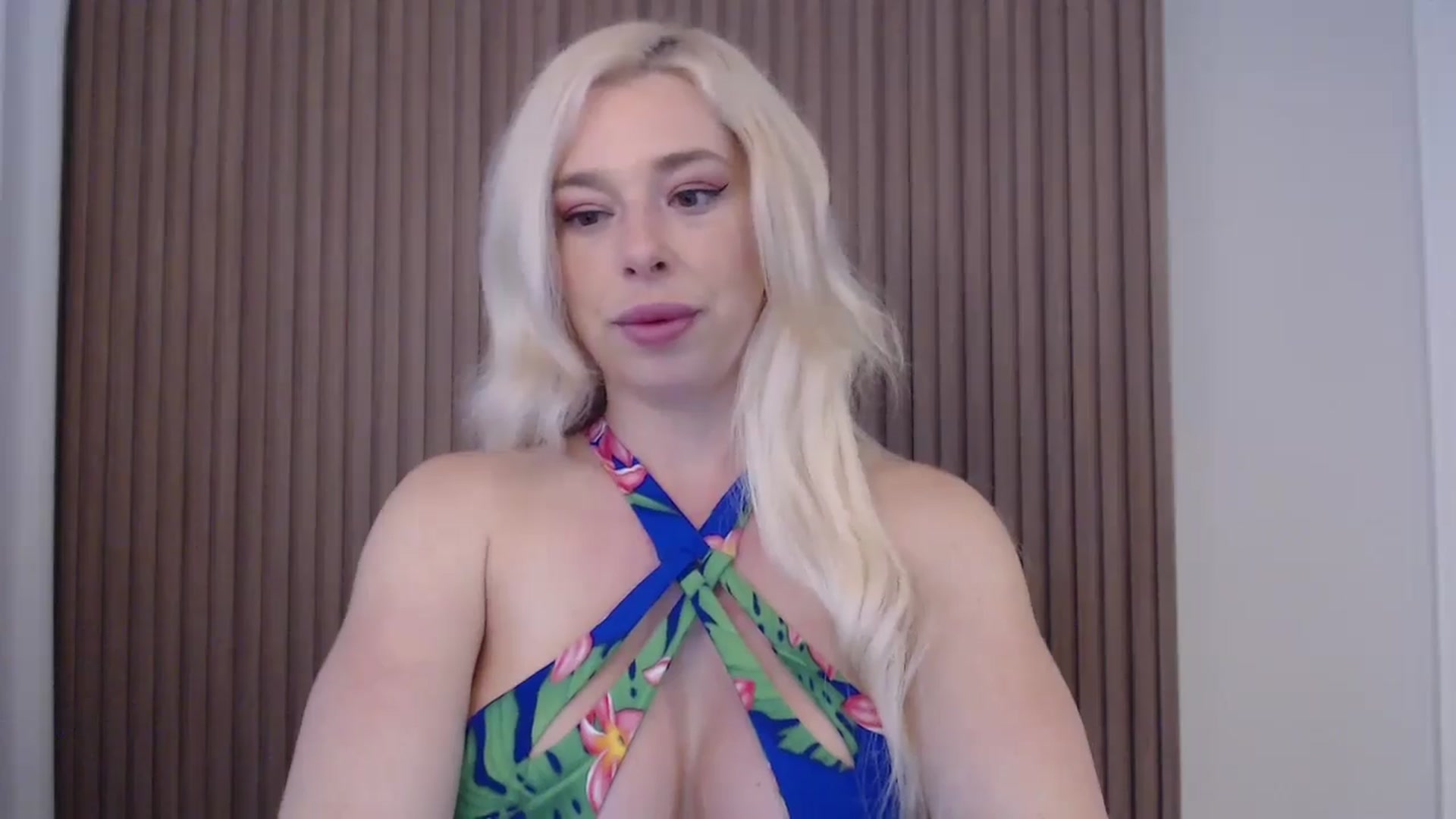 Gallery image thumbnail from Riley_Parks's myfreecams stream on, 04/01/2025, 11:54 image 11 of 20